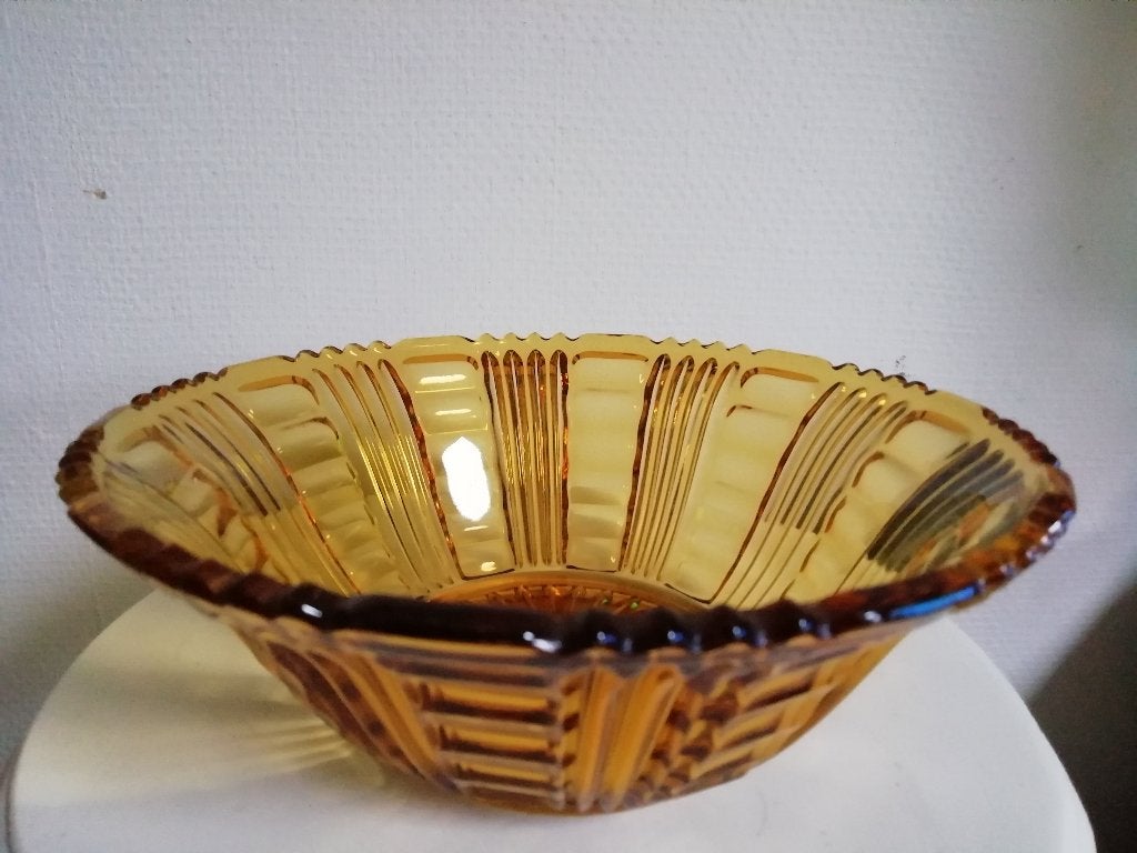 Zware antieke, glazen schaal; amber, Ophalen of Verzenden