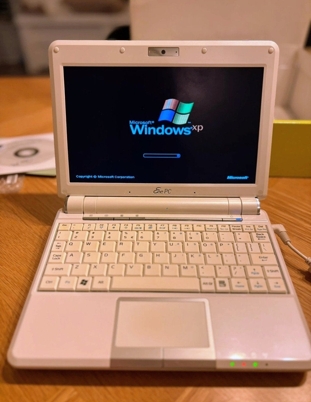 ASUS Eee PC 901 Netbook - Windows XP Edition, Minder dan 4 GB, Qwerty, Intel Atom, ASUS