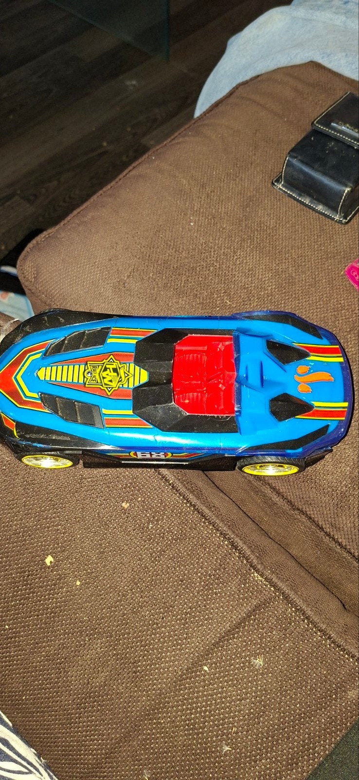 Blauwe speelgoedauto met vlammen en sterren, Ophalen of Verzenden, Gebruikt