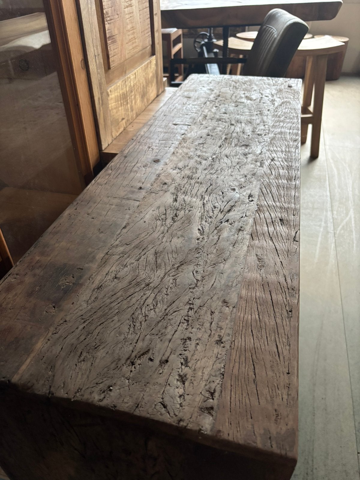 Oud hout dressoir of wandtafel robuuste uitstraling, Ophalen, 100 tot 150 cm, Teakhout, Hoevesteenwijkerwold@gmail.com