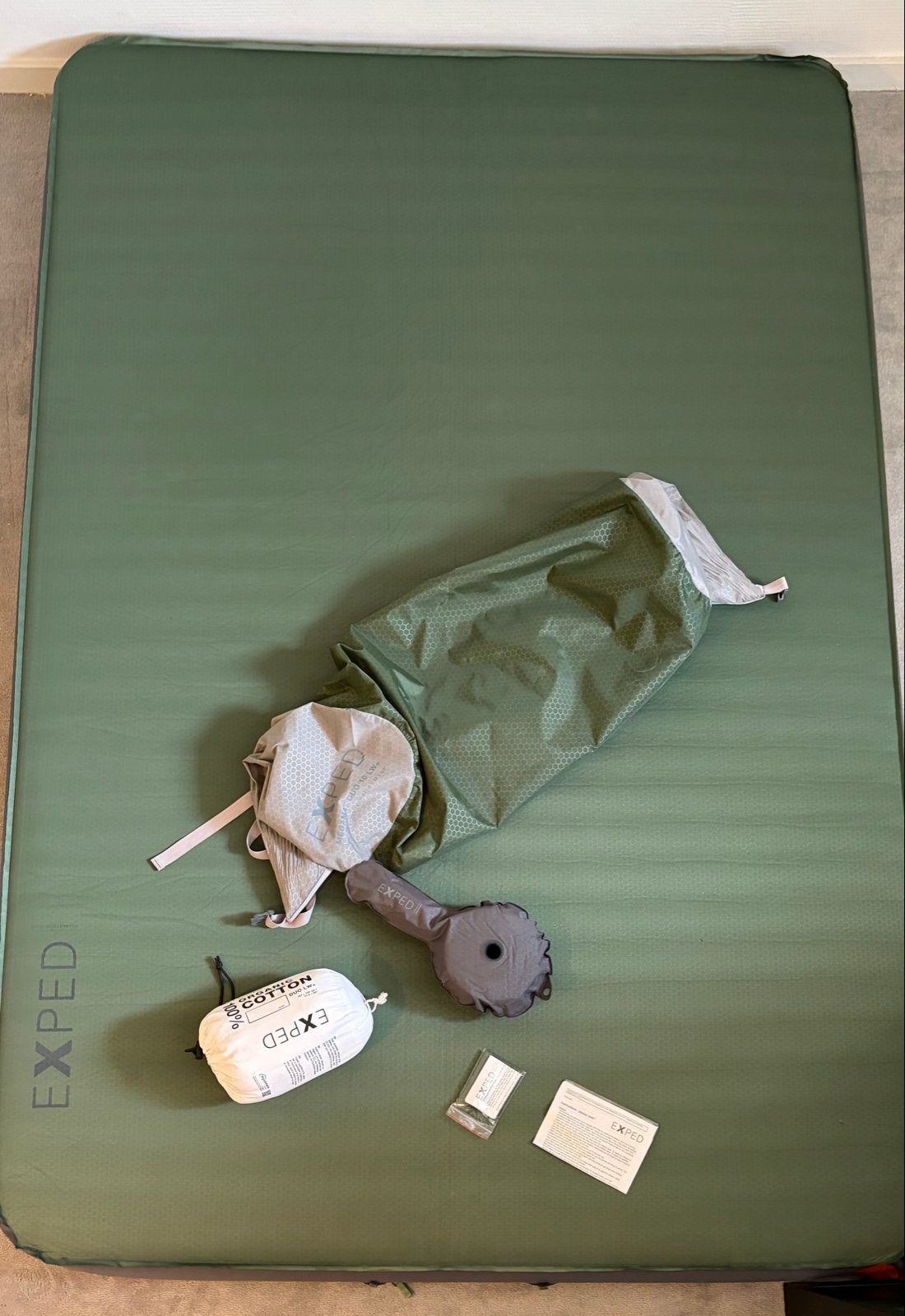 Exped Megamat Duo LW+ slaapmat - incl. mat cover, Caravans en Kamperen, Ophalen, Zo goed als nieuw, 2-persoons