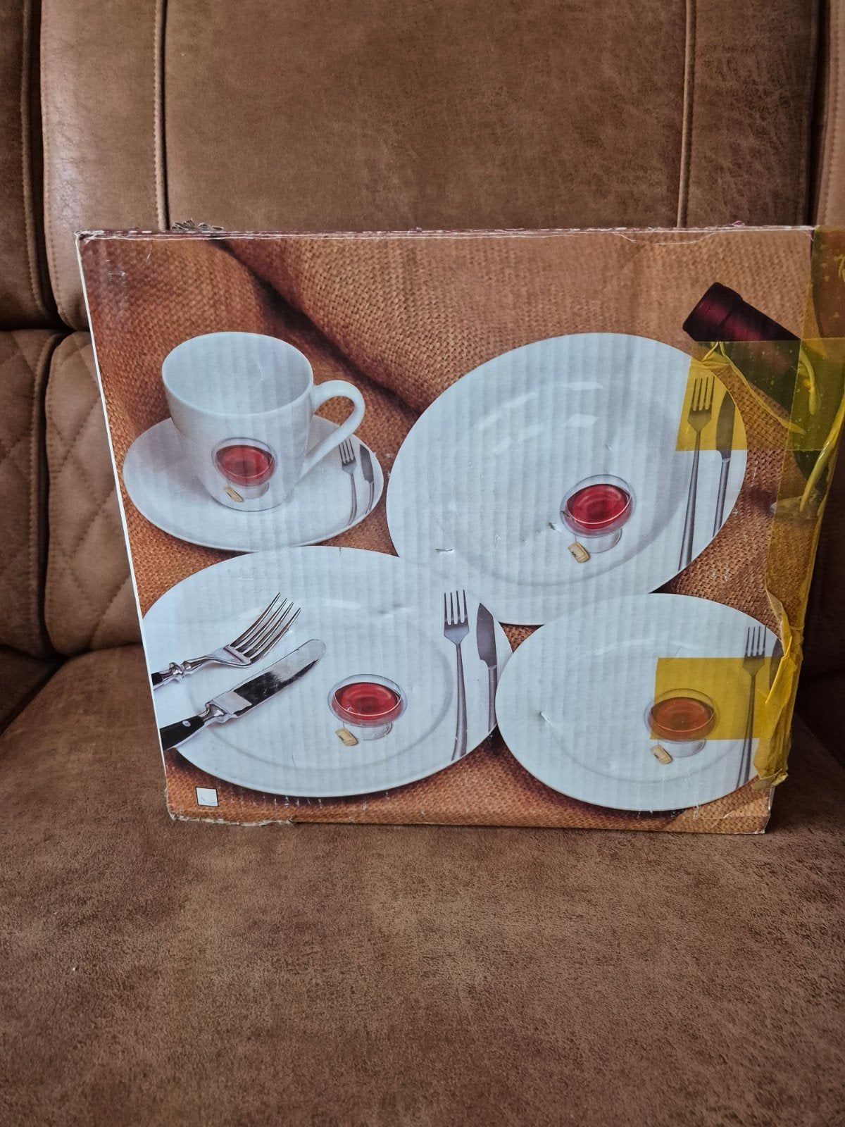Servies 20 delig, Huis en Inrichting, Keuken | Servies, Ophalen, Overige stijlen, Bord(en)