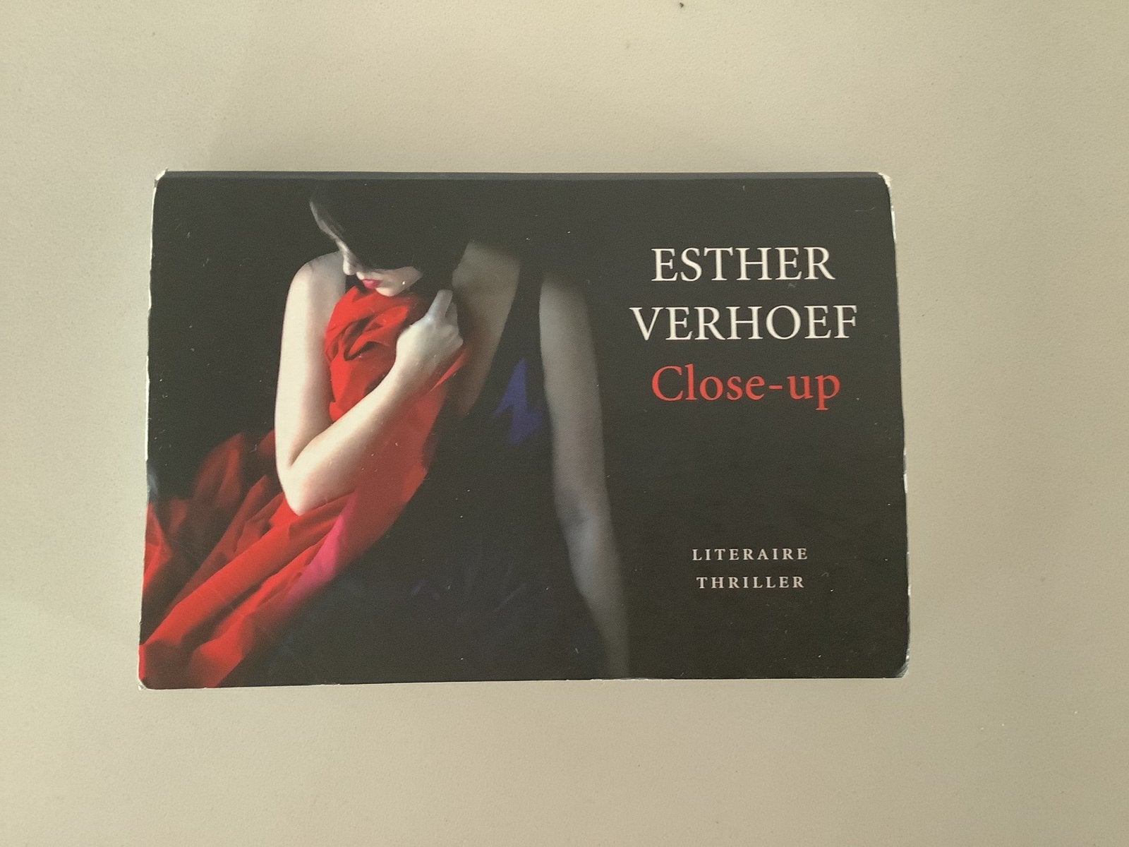 Dwarsligger No: 1 - Esther Verhoef - Close-up, Ophalen of Verzenden, Zo goed als nieuw, Esther Verhoef