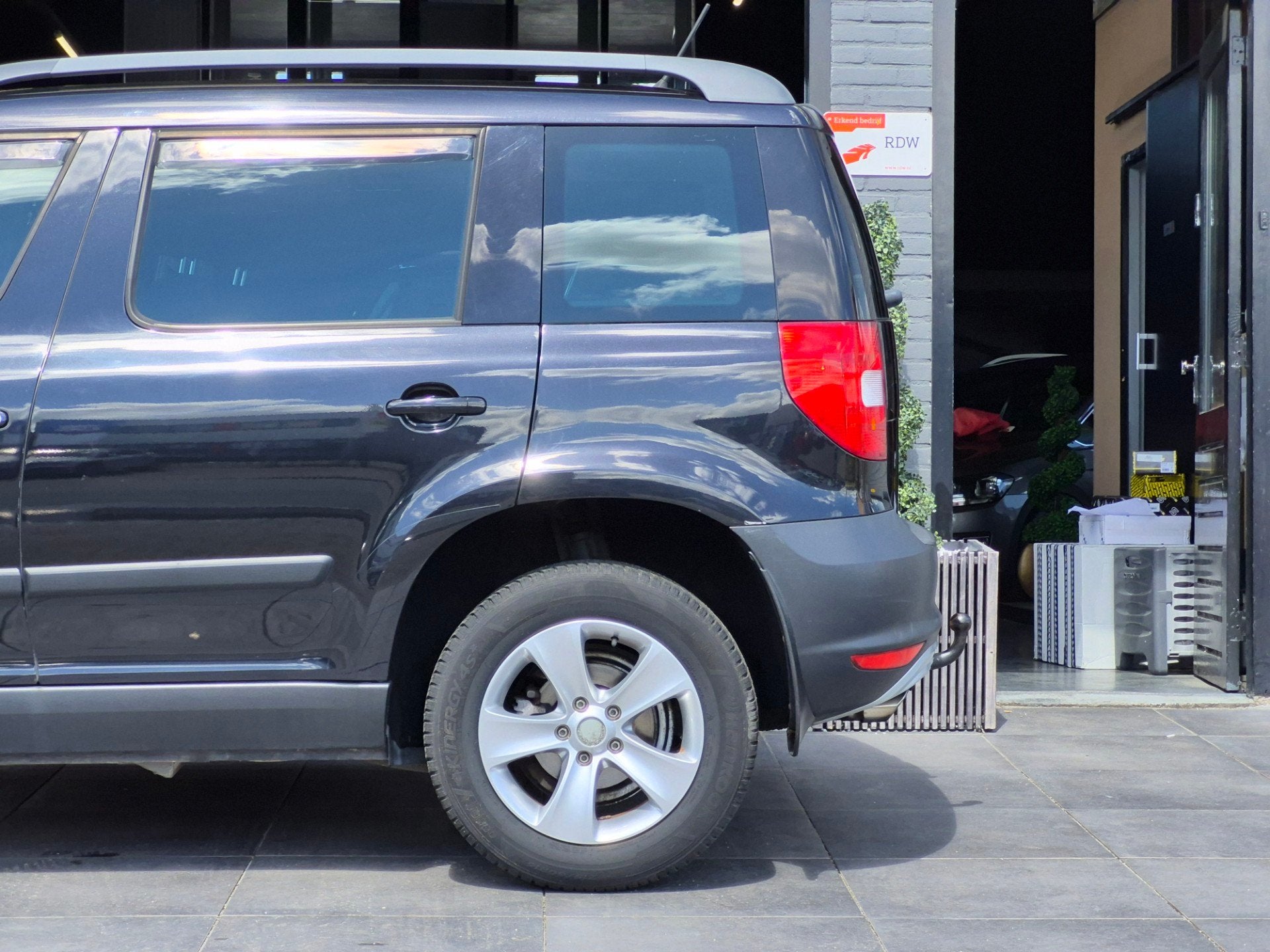 Skoda Yeti 1.2 TSI Ambition AUTOMAAT|Cruise|Trekhaak|NAP, Auto's, Skoda, Euro 5, Stof, Gebruikt, Huisgarantie