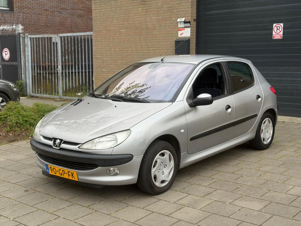 Peugeot 206 1.4 Gentry Automaat Apk Clima trekhaak, Stof, Bedrijf, 75 pk, Blauw
