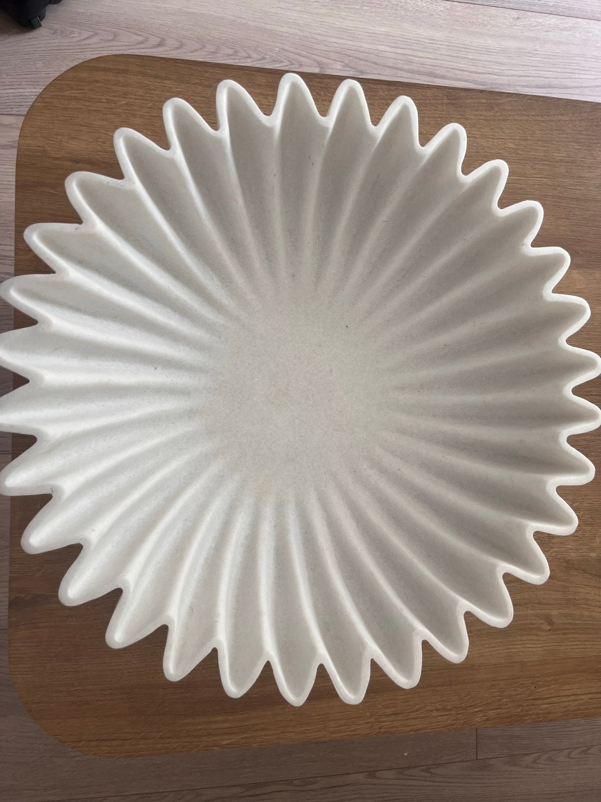 Zgan Grote marmeren Witte Schaal - 45 cm  zware kwaliteit, Huis en Inrichting, Ophalen, Schaal, Rond, Geribbeld