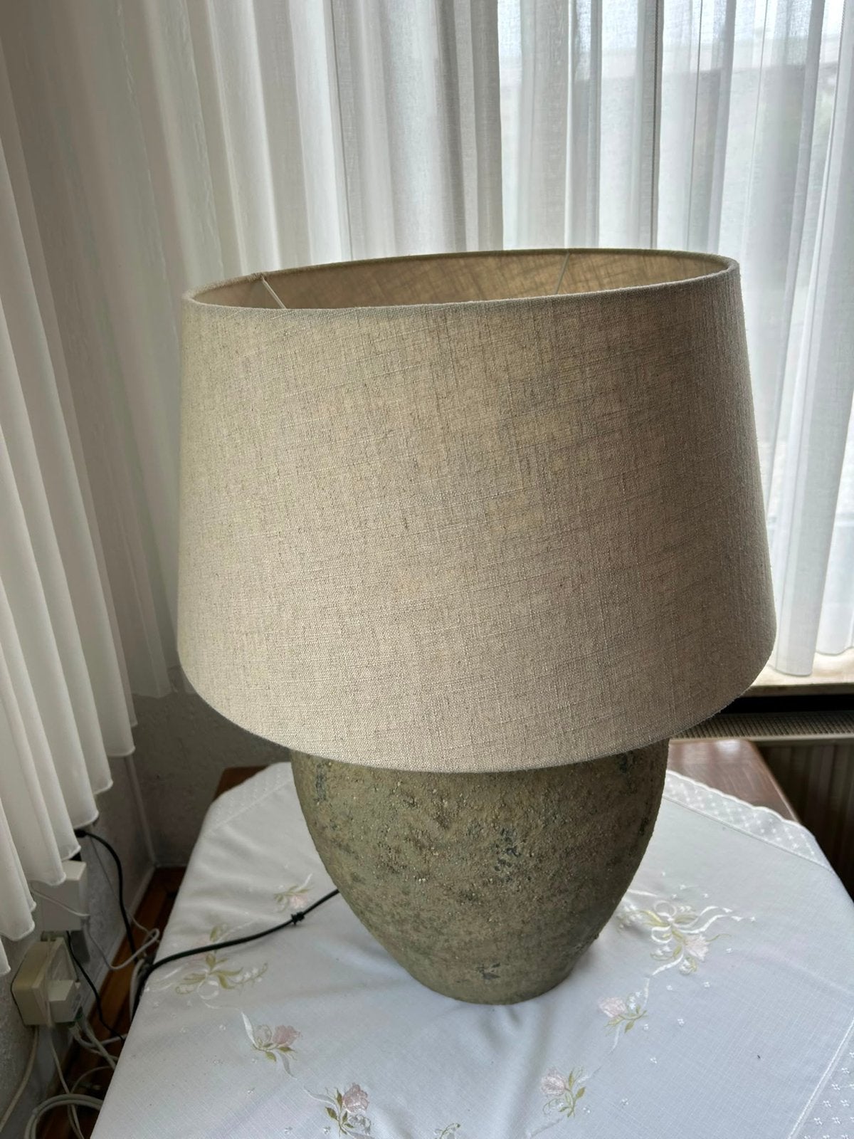 Grote tafellamp met stoffen kap - Landelijke stijl, Overige merken, Gebruikt, Beige, E27 (groot)
