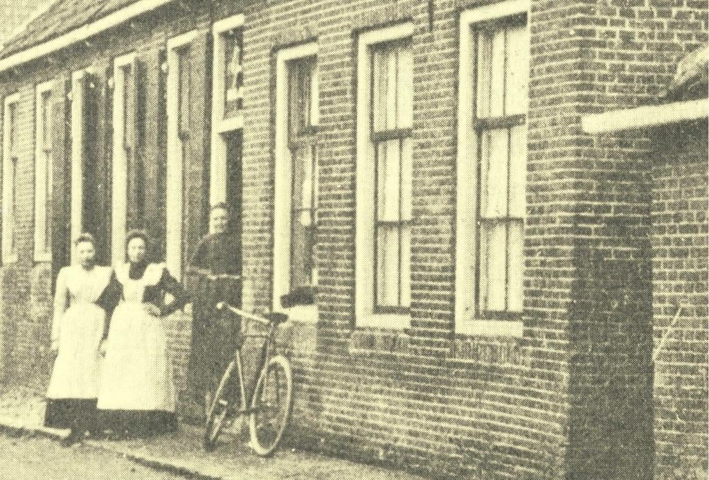 992259	Grafhorst	Dorpsweg Voorstraat	Nette krt onbeschreven, Verzamelen, Ophalen of Verzenden, 1960 tot 1980, Ongelopen, Overijssel