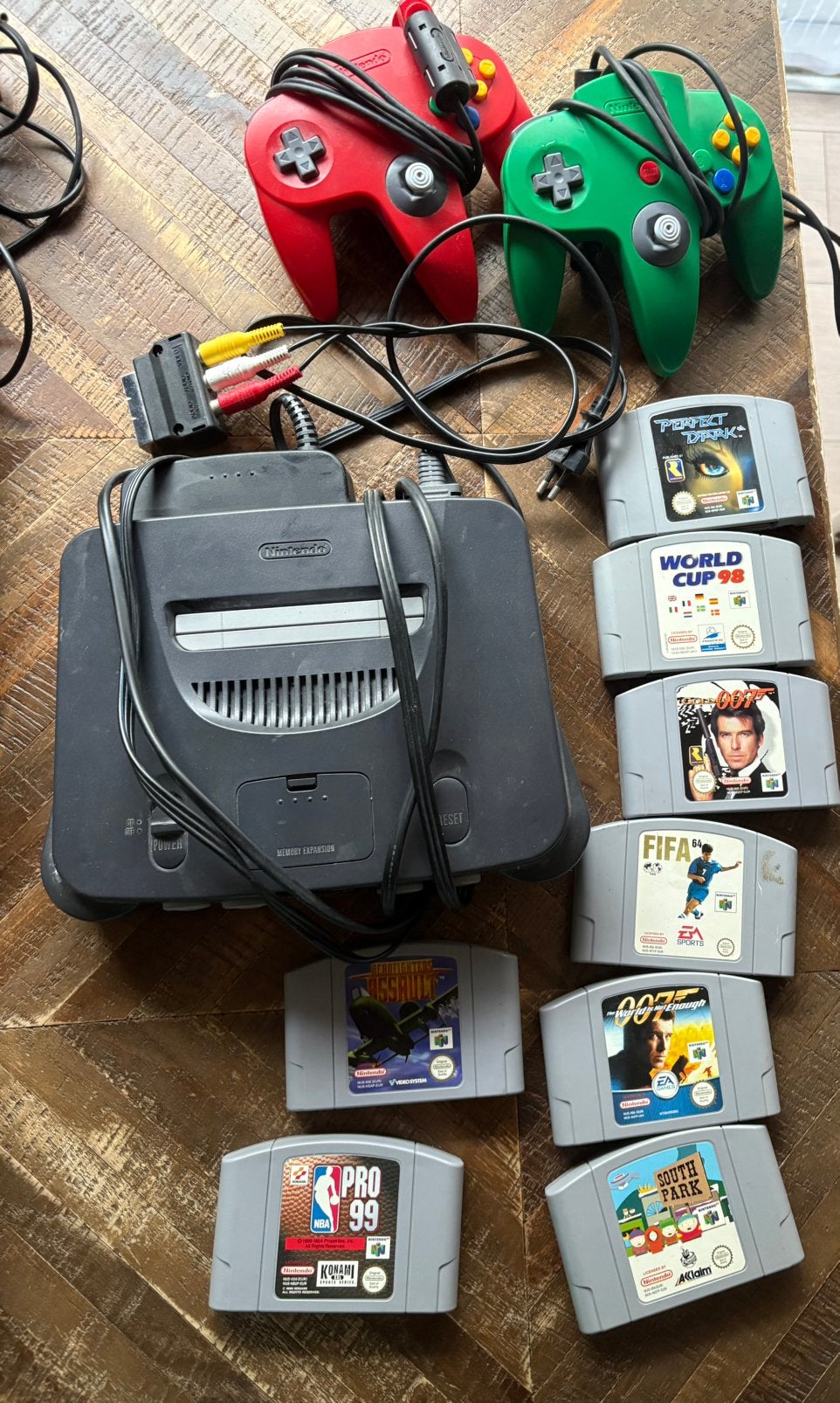 Nintendo 64, Spelcomputers en Games, Spelcomputers | Nintendo 64, Ophalen, Gebruikt, Met 2 controllers, Met games