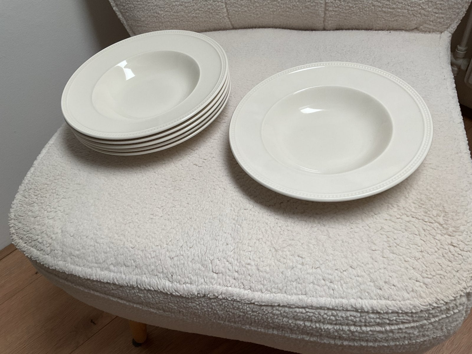 6 diepe borden Wedgwood Windsor, Huis en Inrichting, Keuken | Servies, Klassiek, Ophalen of Verzenden, Zo goed als nieuw, Bord(en)