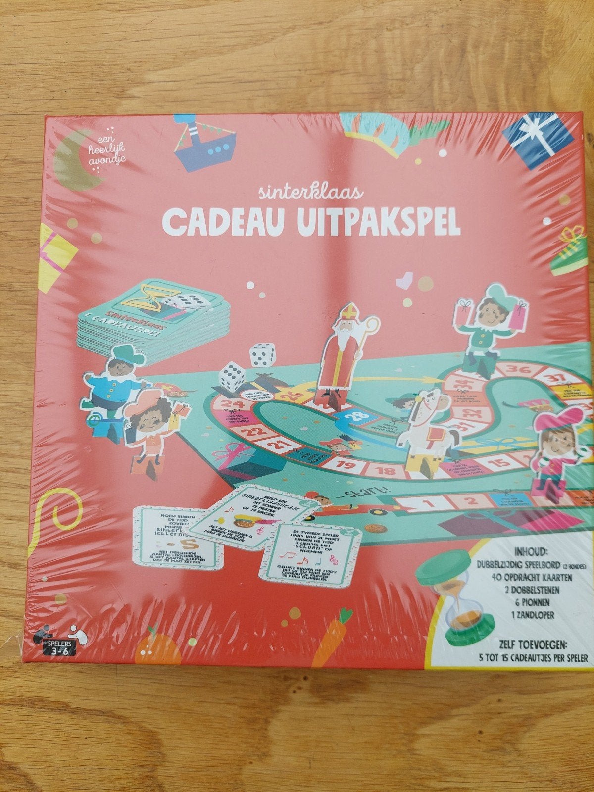 Sinterklaas cadeau uitpakspel, Diversen, Ophalen of Verzenden, Nieuw