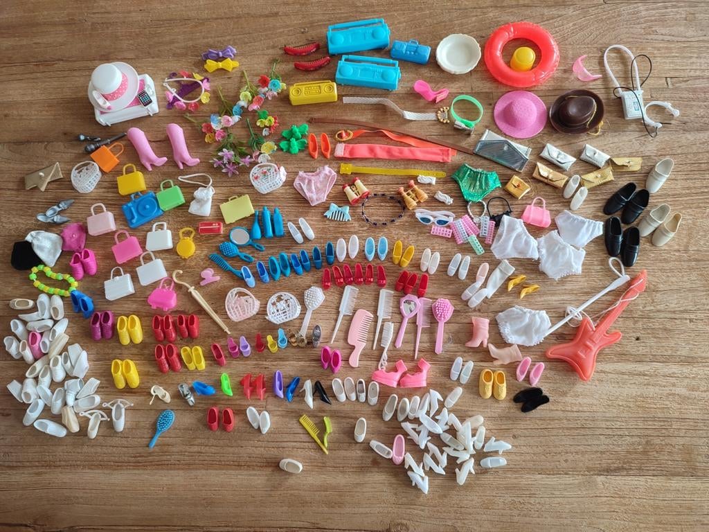 Barbie schoentjes tasje enz, vintage jaren 80, Ophalen of Verzenden