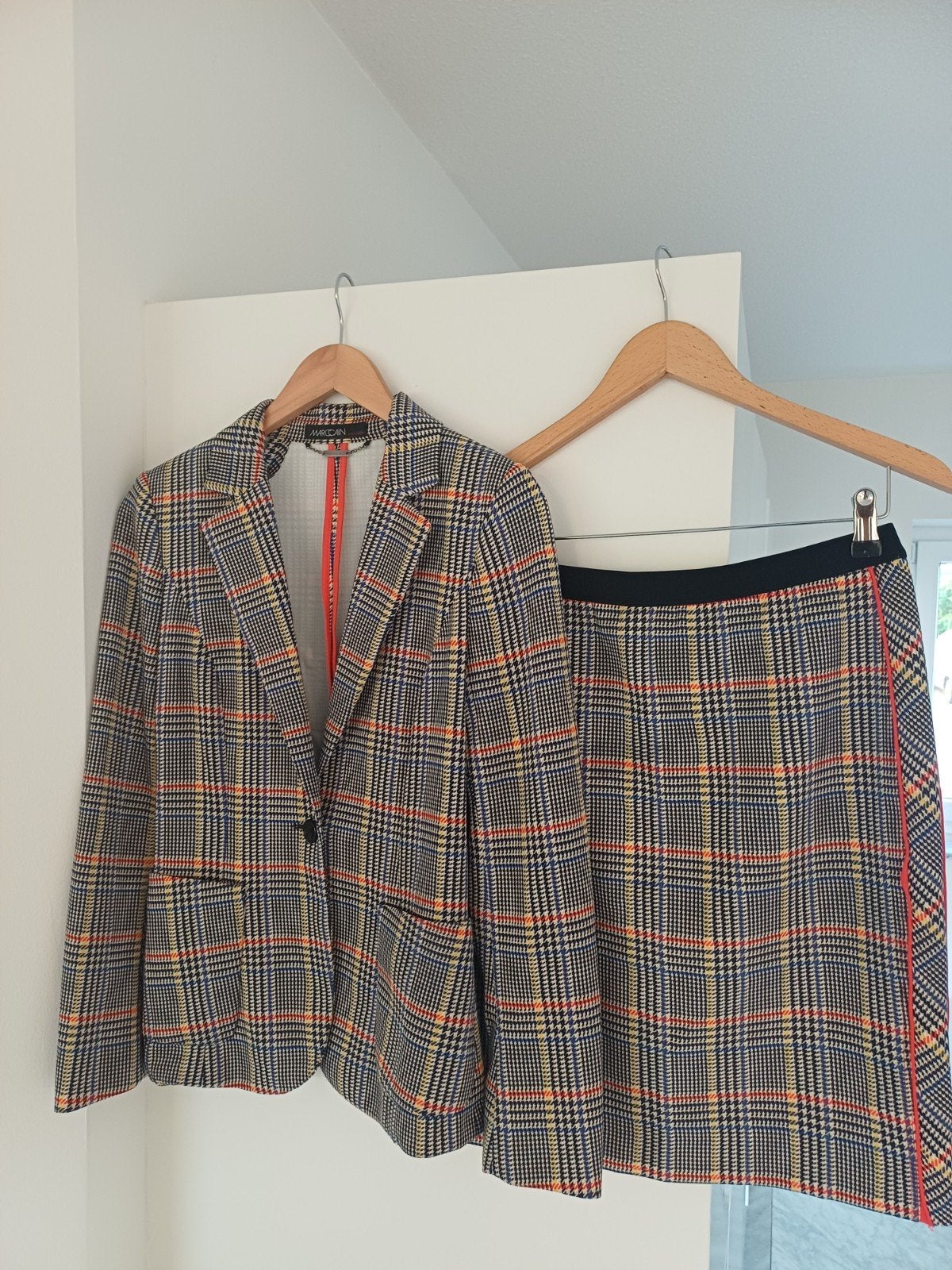 Marccain blazer + rok N1 / maat 34 nieuwprijs €698,00, Kleding | Dames, Kostuum of Pak, Meerkleurig, Ophalen of Verzenden, Zo goed als nieuw