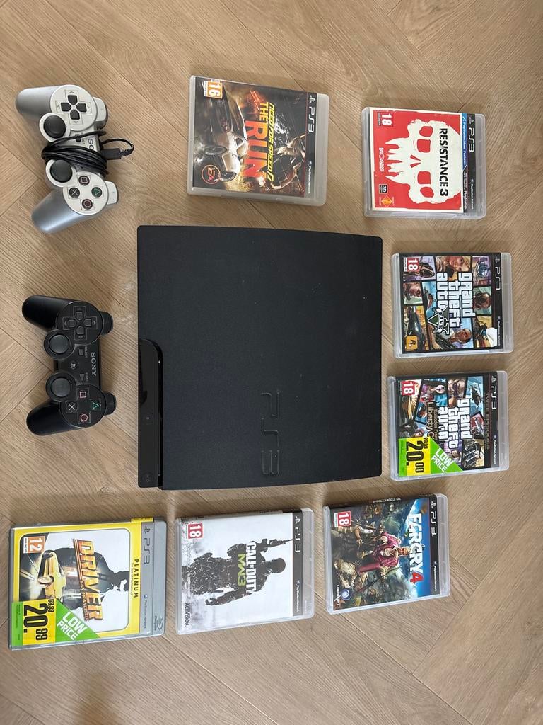 PlayStation 3 CECH-3004B met 7 games en 3 controllers, Gebruikt, Vanaf 18 jaar, Overige genres, Eén computer