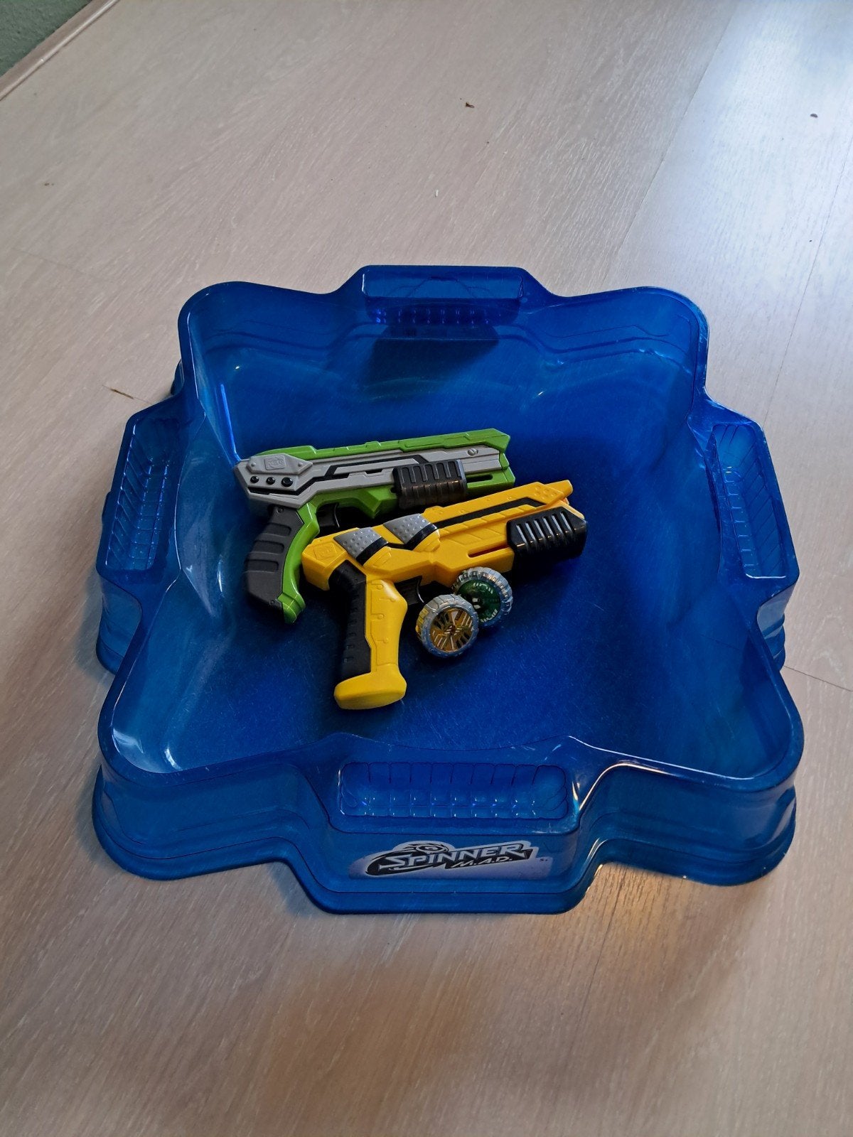 Spinner Mad arena met 2 spinners en launchers, Ophalen, Zo goed als nieuw, Jongen of Meisje