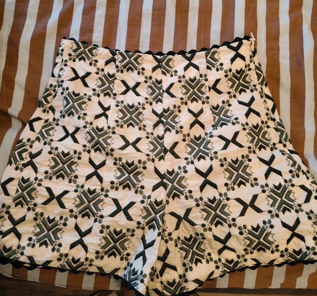 Zara Geborduurde Shorts, Kleding | Dames, Kort, Ophalen of Verzenden, Maat 34 (XS) of kleiner, Wit