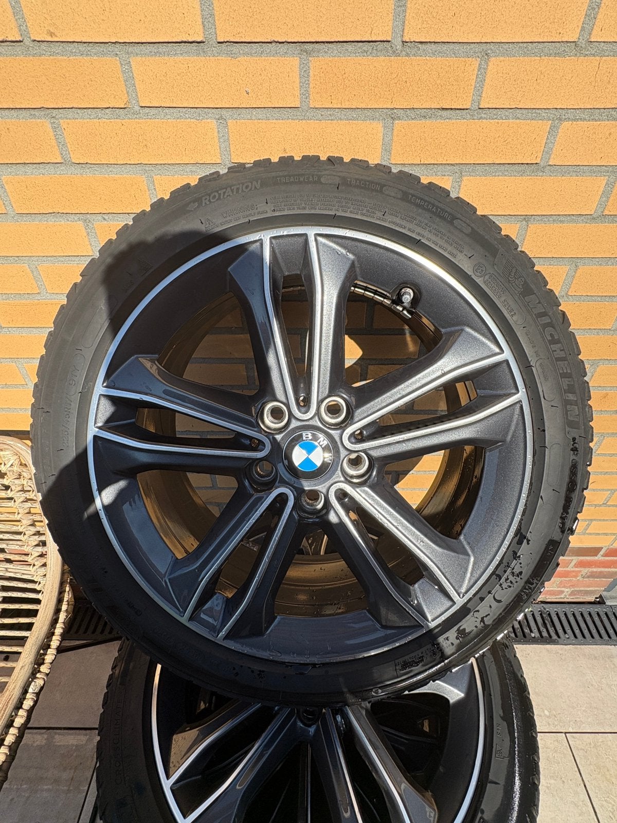 BMW 1 serie F40 velgen + all season banden 225 45 17, Gebruikt, Banden en Velgen, 17 inch, Ophalen of Verzenden