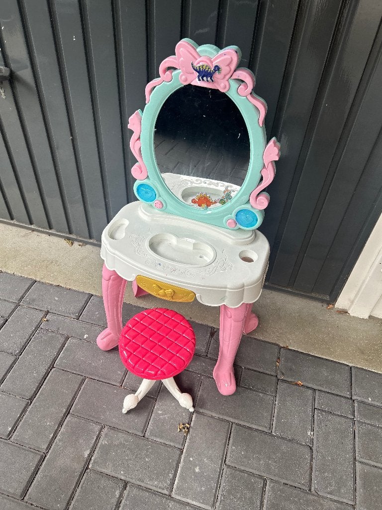 Speelgoed make up tafeltje met kruk, Ophalen, Gebruikt