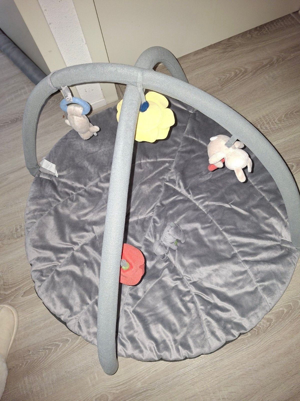 Gratis Speelkleed met Speelboog, Ophalen, Zo goed als nieuw, Speelkleed