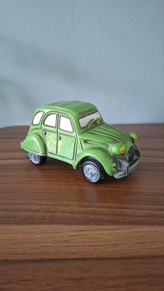 Spaarpot Lelijke Eend (Citroën 2CV), Ophalen of Verzenden, Gebruikt, Steen, Aardewerk of Keramiek, Vervoermiddel