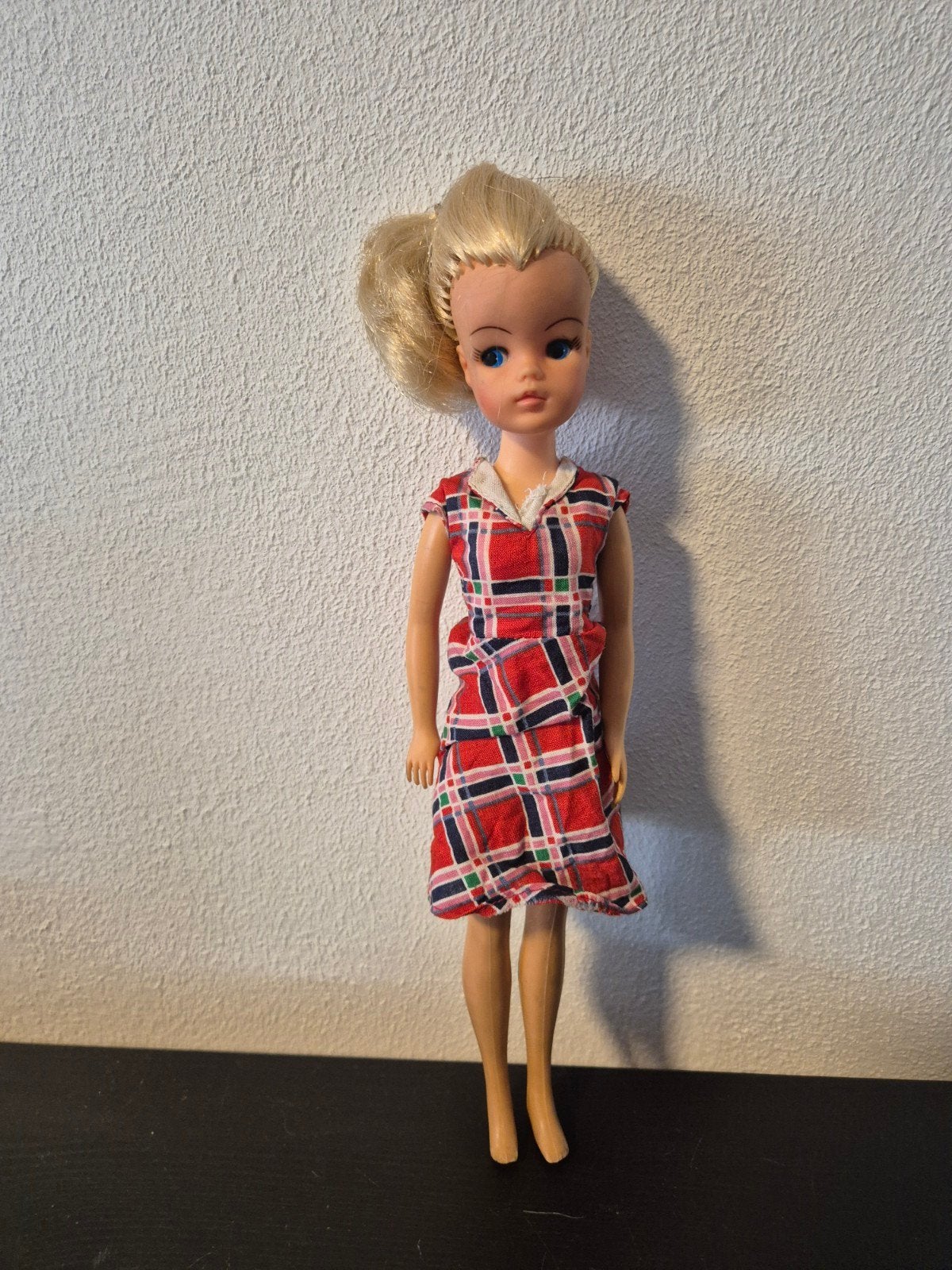 Vintage Sindy pop uit Hong Kong - Jaren '60/'70, Ophalen of Verzenden, Gebruikt, Fashion Doll
