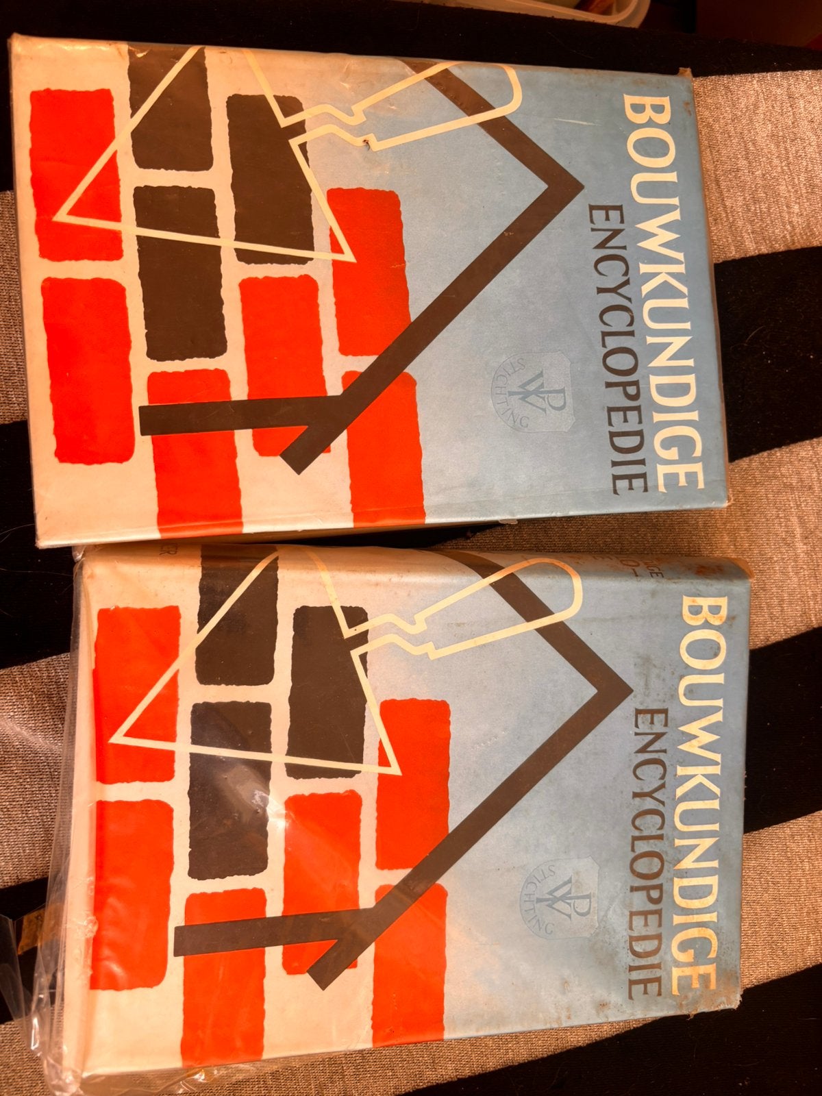 2 oude gratis delen bouwkunde encyclopedie, a/k & l/z, Ophalen of Verzenden, Gelezen, Architectuur algemeen