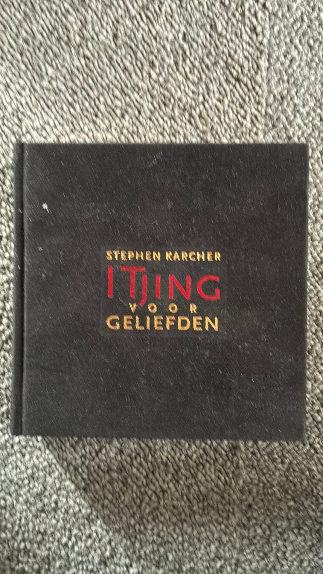 I tjing voor geliefden Stephen Karcher, Ophalen of Verzenden, Zo goed als nieuw, Achtergrond en Informatie