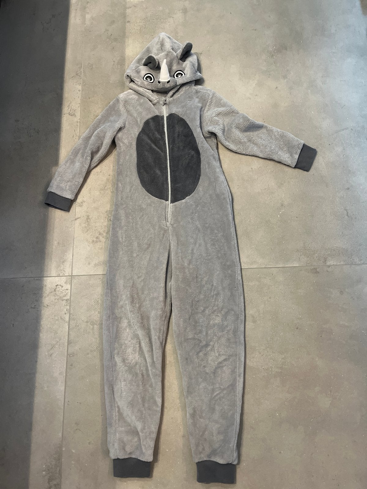 onesie neushoorn maat 134/140, Ophalen of Verzenden, Gebruikt, 134 t/m 140, Jongen of Meisje
