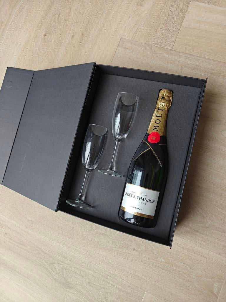 Luxe Moët & Chandon Brut Impérial Cadeau set inc. 2 glazen, Ophalen of Verzenden, Nieuw, Frankrijk, Champagne