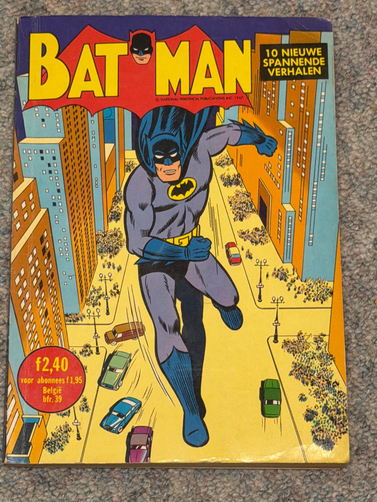 Batman Stripboek - 10 Nieuwe Spannende Verhalen, Boeken, Eén stripboek, Ophalen of Verzenden, Gelezen