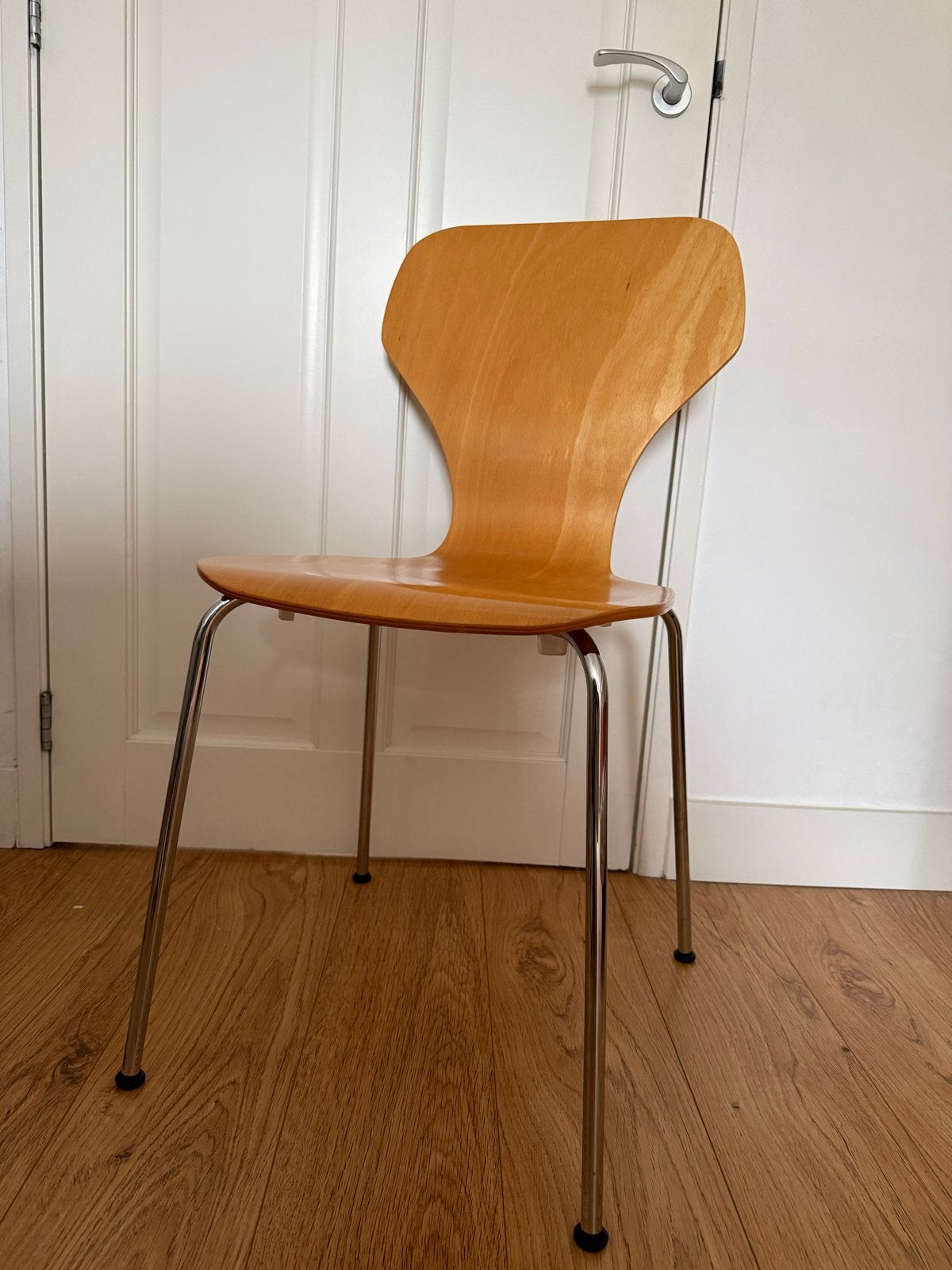 Zes ‘vlinder’stoelen (Danerka), Ophalen, Gebruikt, Overige kleuren, Vijf, Zes of meer stoelen