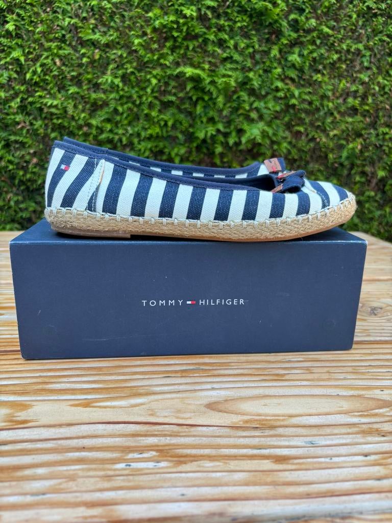 Tommy Hilfiger escadrilles maat 39, Overige kleuren, Ophalen of Verzenden, Sneakers of Gympen, Zo goed als nieuw