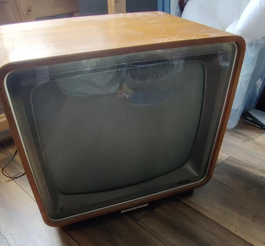 Vintage Philips TV, Ophalen