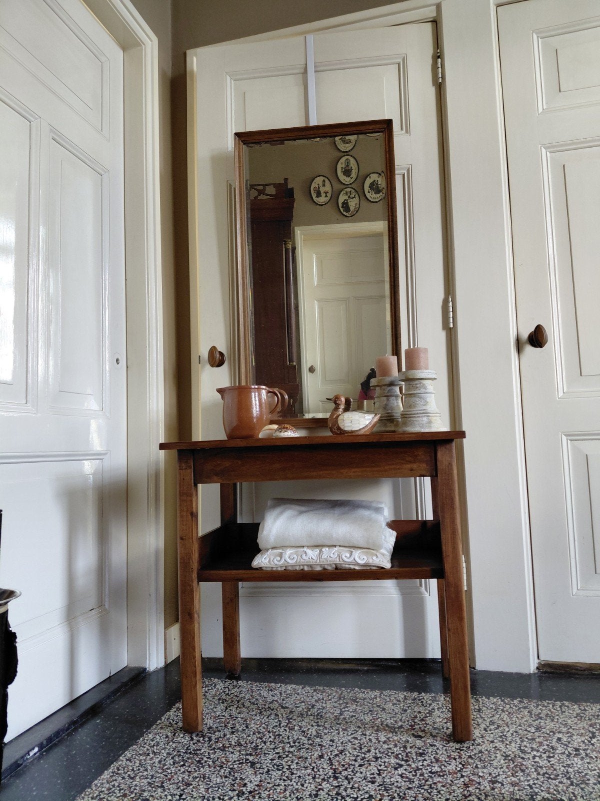 Brocante hoge sidetable / bijzettafel met legplank, Ophalen of Verzenden