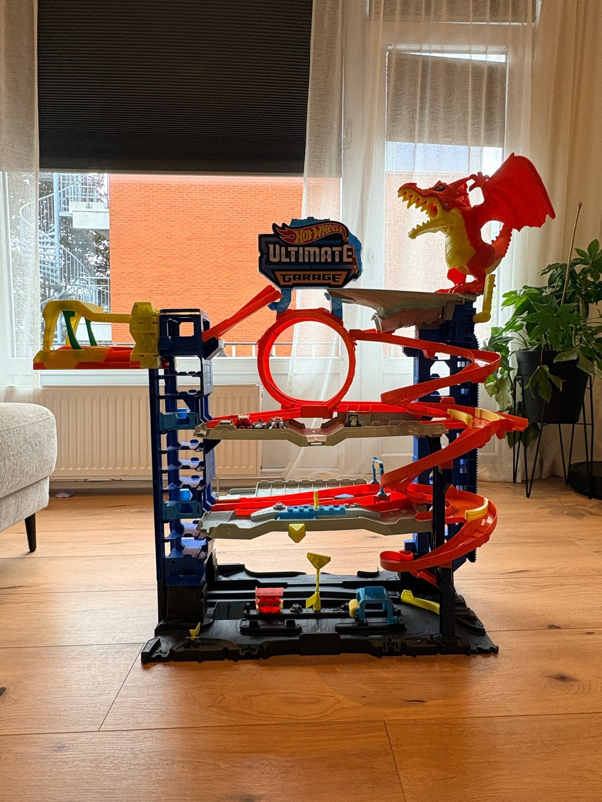 Hot Wheels Ultimate Garage met 5 auto's, Ophalen, Gebruikt
