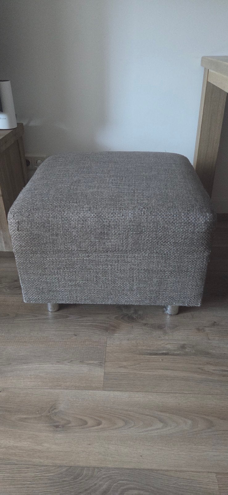 Te koop: Seats and Sofas poef / hocker – taupe – 60 x 60 cm, Ophalen, Gebruikt, Stof, 50 tot 75 cm