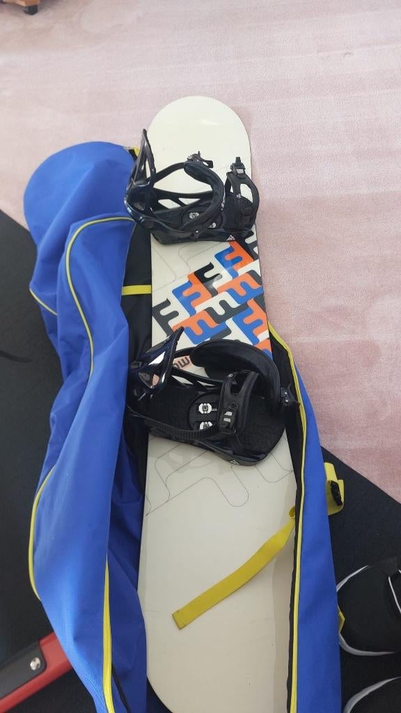 Snowboard Set: FlowVerve155W+ Bindingen + Schoenen+ Tas, Sport en Fitness, Snowboarden, Gebruikt, Board, Ophalen