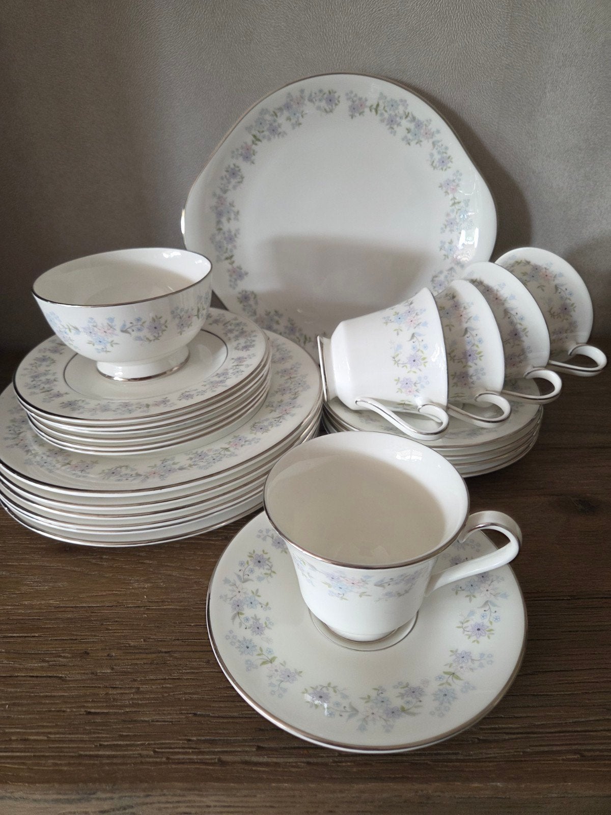 Royal Doulton ontbijtservies Amersham, Ophalen of Verzenden, Zo goed als nieuw, Overige stijlen, Kop(pen) en/of Schotel(s)