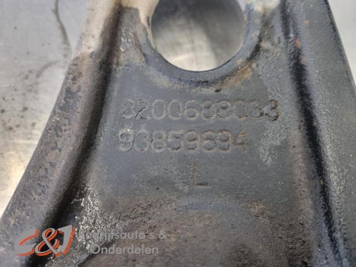 Draagarm links-voor van een Renault Trafic, Auto-onderdelen, Gebruikt, -, Renault, -