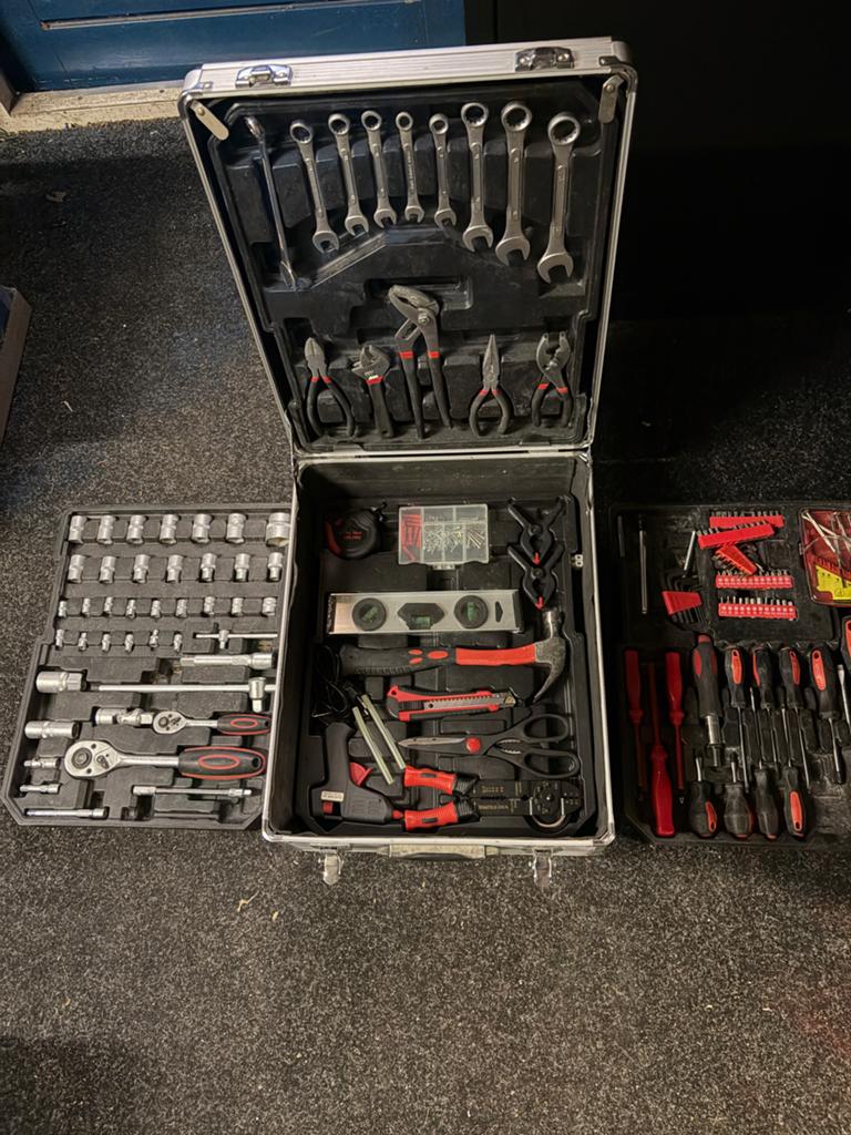 Gereedschapskoffer met uitgebreide set handgereedschap, Ophalen, Gebruikt