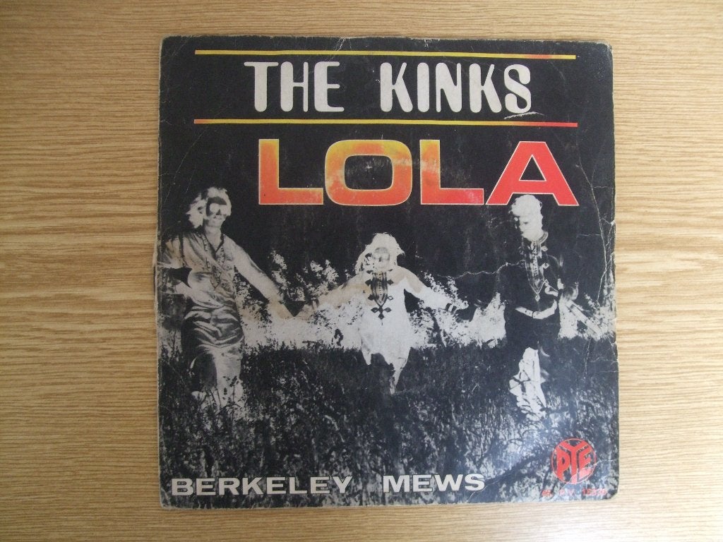 THE KINKS     LOLA / BERKELY MEWS, 7 inch, Ophalen of Verzenden, Zo goed als nieuw, Rock en Metal