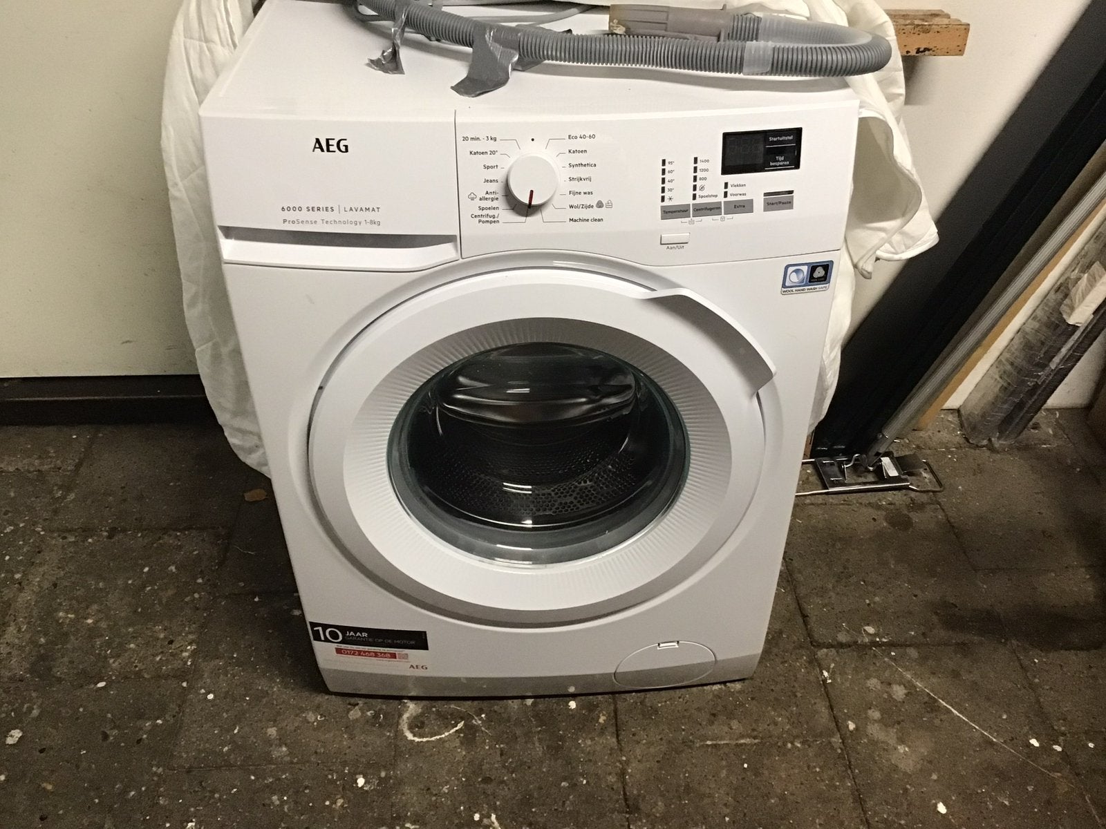 Aeg wasmachine 1 jaar oud inhoud 8 kg, Ophalen, Zo goed als nieuw, 85 tot 90 cm, 1200 tot 1600 toeren