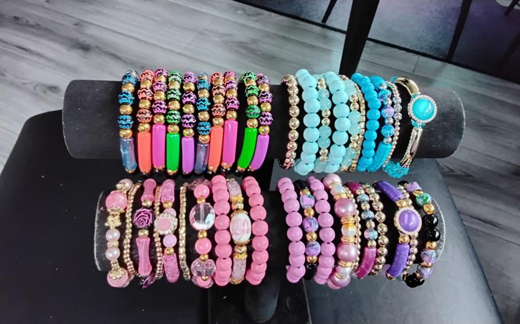 160 armbanden voor 60,00 zonder display, Ophalen of Verzenden, Nieuw