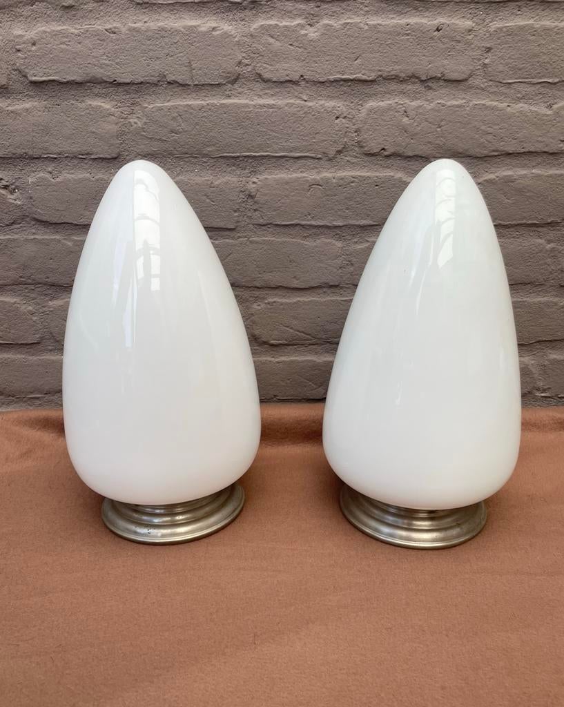 2 Giso van een Art Deco lamp jaren 30. Opaal glas 2 stuks, Ophalen, Zo goed als nieuw, Glas, Giso van een Art Deco lamp uit de jaren 30