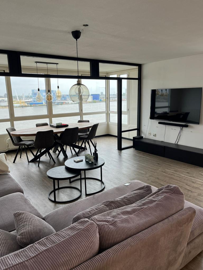 Huis te huur aan vaarwater vrije sector nieuw €2650, Ophalen of Verzenden