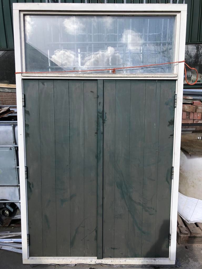 Hardhouten wit kozijn met groene luiken en bovenraam, Ophalen, Gebruikt, 120 cm of meer, Buitendeur