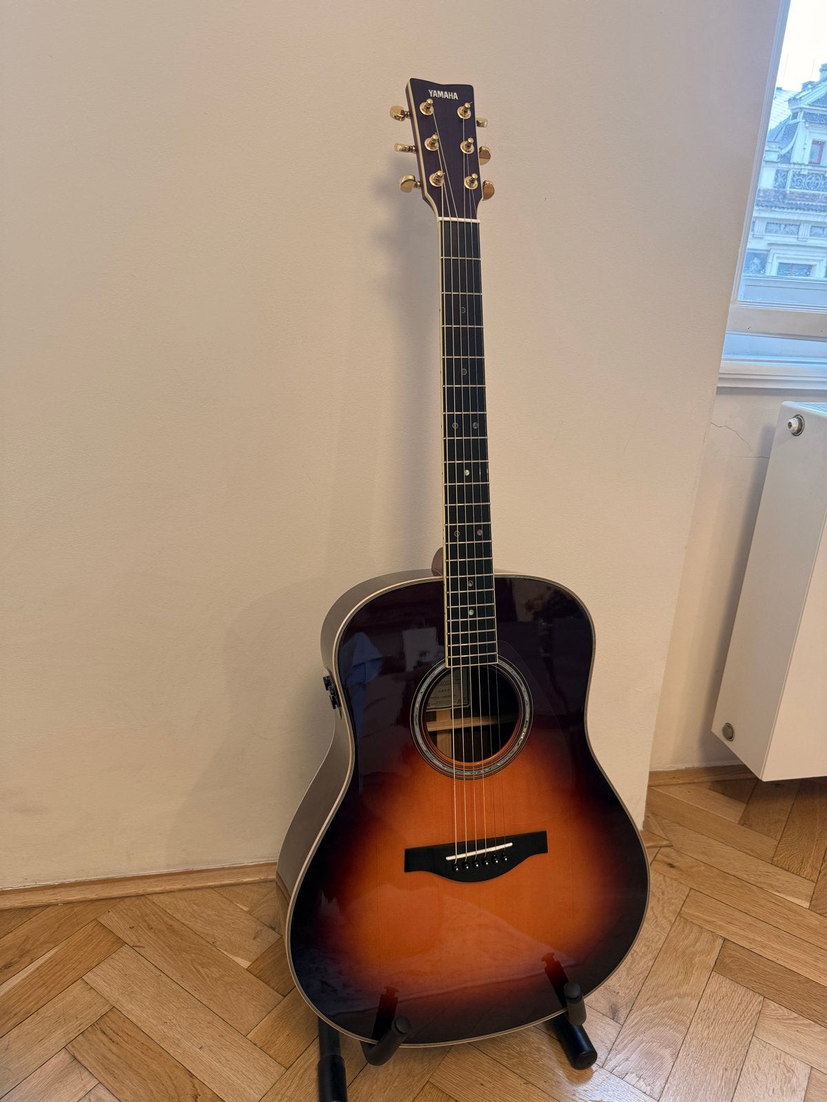 Yamaha LL-TA TransAcoustic all solid dreadnought, Muziek en Instrumenten, Ophalen of Verzenden, Zo goed als nieuw, Western- of Steelstringgitaar