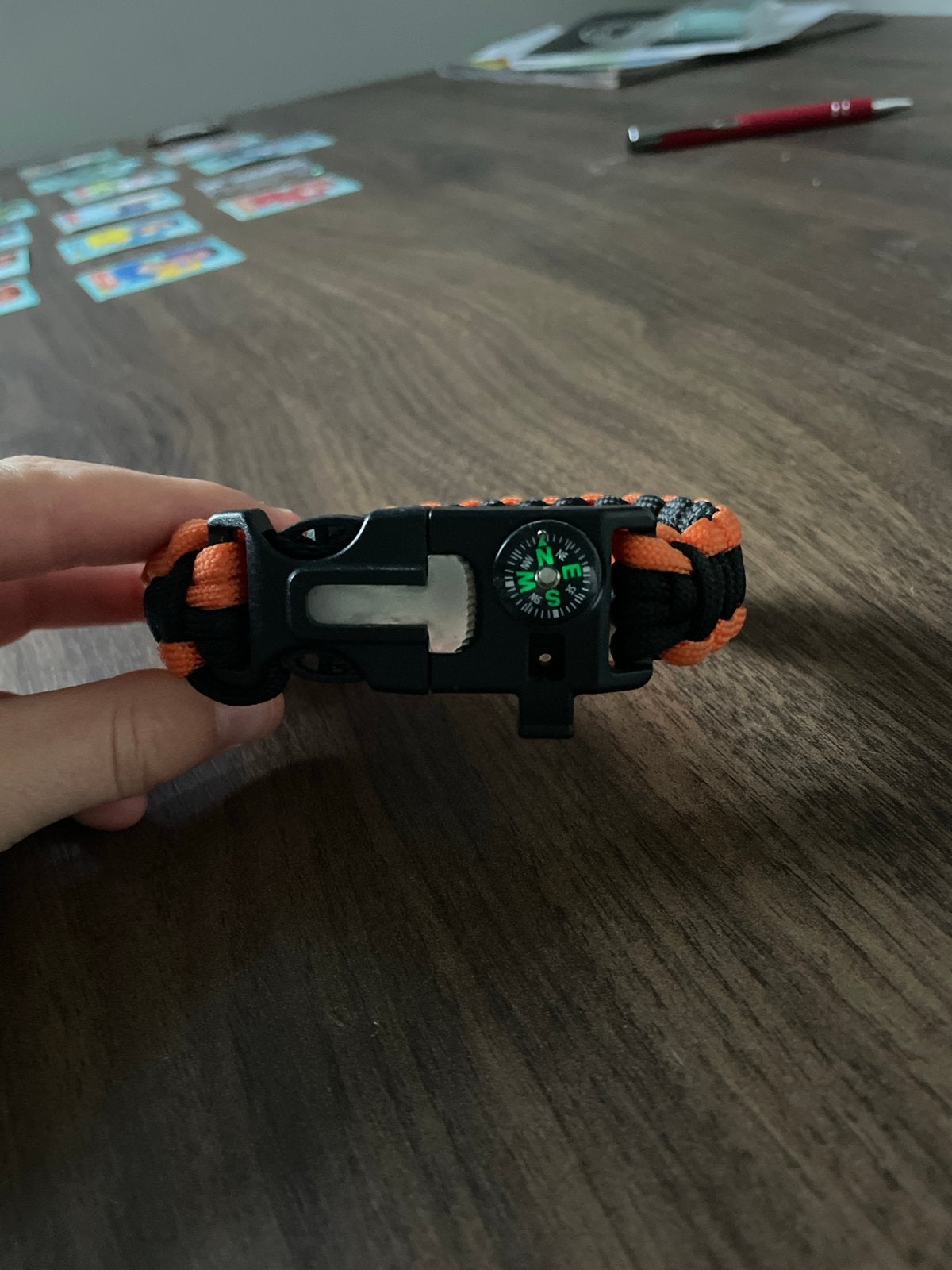 Survival Armband met Kompas, Vuurstarter en Fluitje, Ophalen of Verzenden, Zo goed als nieuw