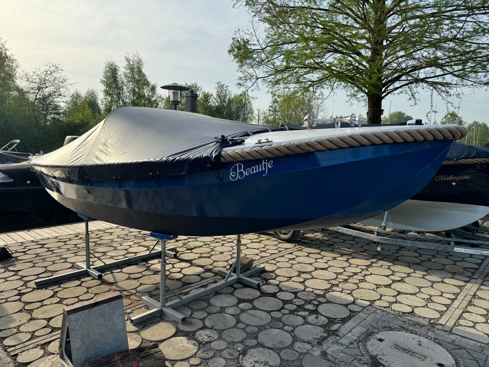 Goed onderhouden stalen sloep met Suzuki 15., Watersport en Boten, Sloepen, Ophalen, Gebruikt, Staal, 15 pk