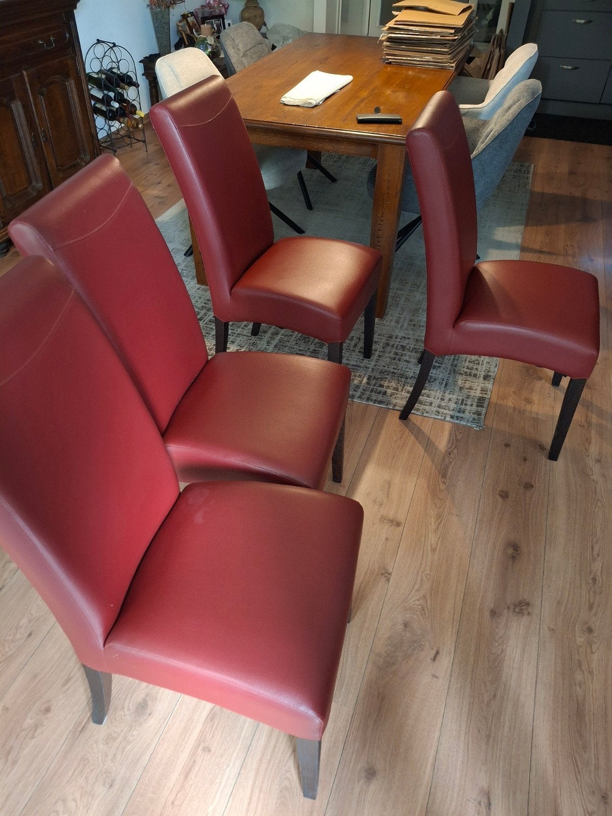 Set van 4 rode eetkamerstoelen - zo goed als nieuw, Modern, Klassiek, Ophalen of Verzenden, Zo goed als nieuw, Vier